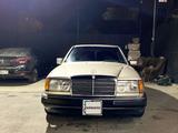 Mercedes-Benz E 230 1991 годаfor1 500 000 тг. в Шымкент – фото 3