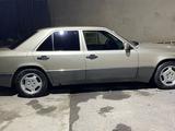 Mercedes-Benz E 230 1991 годаfor1 500 000 тг. в Шымкент – фото 4