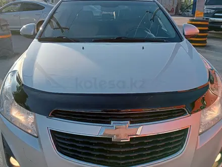 Chevrolet Cruze 2013 года за 4 800 000 тг. в Актобе – фото 15