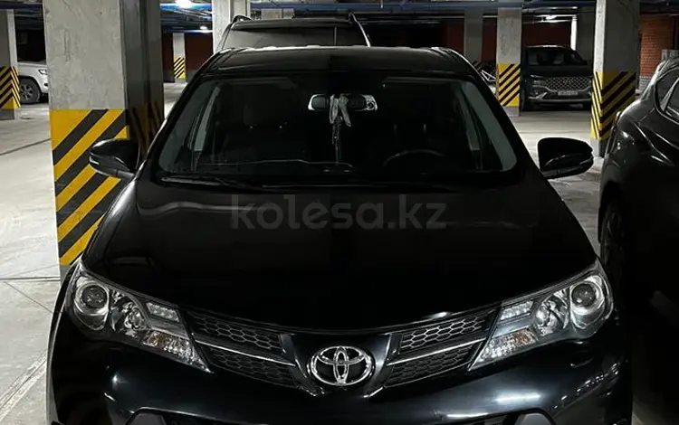 Toyota RAV4 2013 года за 9 000 000 тг. в Астана