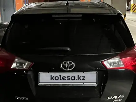 Toyota RAV4 2013 года за 9 000 000 тг. в Астана – фото 2
