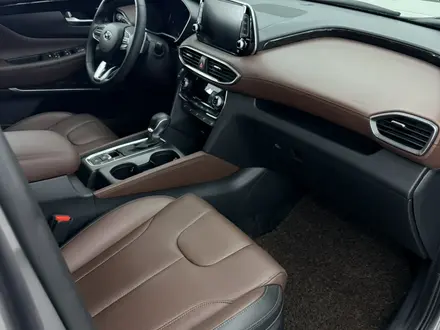 Hyundai Santa Fe 2020 года за 12 800 000 тг. в Алматы – фото 22