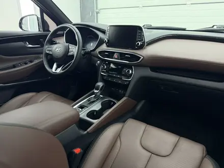 Hyundai Santa Fe 2020 года за 12 800 000 тг. в Алматы – фото 24