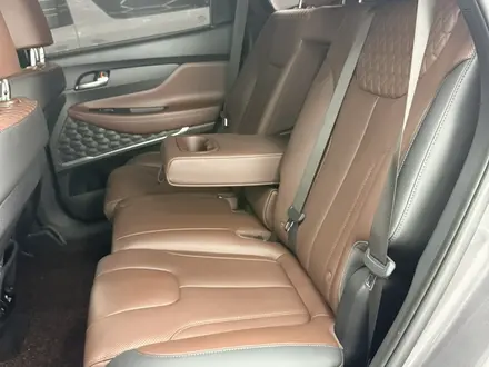 Hyundai Santa Fe 2020 года за 12 800 000 тг. в Алматы – фото 26