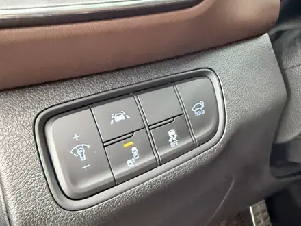 Hyundai Santa Fe 2020 года за 12 800 000 тг. в Алматы – фото 32