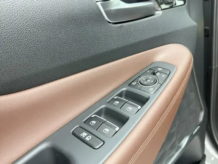 Hyundai Santa Fe 2020 года за 12 800 000 тг. в Алматы – фото 33