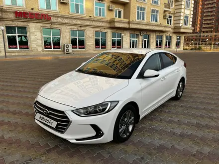 Hyundai Elantra 2018 года за 7 500 000 тг. в Актау