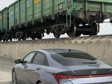 Hyundai Elantra 2023 года за 9 600 000 тг. в Кызылорда – фото 2