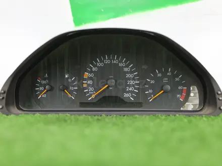 Щиток приборов на Mercedes W210 (210) за 20 000 тг. в Алматы