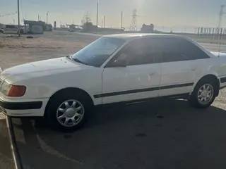 Audi 100