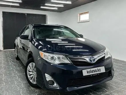 Toyota Camry 2014 года за 6 800 000 тг. в Атырау