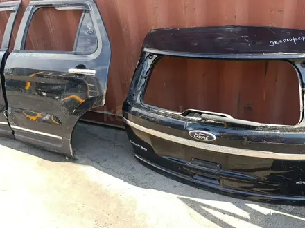 Двери, крышка багажника, стекло Ford Explorer 2014г. за 150 000 тг. в Алматы – фото 4