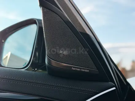 BMW 530 2022 года за 24 700 000 тг. в Алматы – фото 18