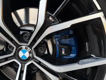 BMW 530 2022 года за 24 700 000 тг. в Алматы – фото 31