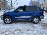 Toyota RAV4 2003 годаfor5 000 000 тг. в Актобе – фото 3