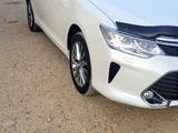 Toyota Camry 2016 года за 12 000 000 тг. в Байконыр – фото 2
