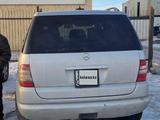 Mercedes-Benz ML 320 2002 года за 3 500 000 тг. в Жезказган – фото 2