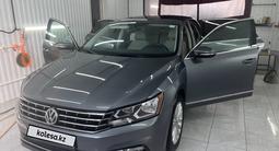 Volkswagen Passat 2016 года за 8 850 000 тг. в Уральск