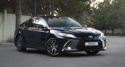 Toyota Camry 2021 года за 16 500 000 тг. в Алматы