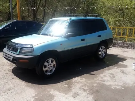 Toyota RAV4 1995 года за 3 200 000 тг. в Алматы
