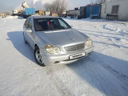 Mercedes-Benz C 200 2000 года за 2 500 000 тг. в Астана