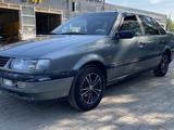 Volkswagen Passat 1994 года за 1 100 000 тг. в Уральск – фото 4