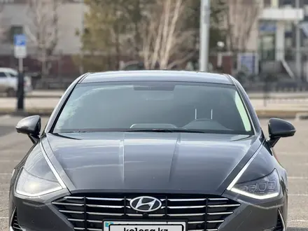 Hyundai Sonata 2022 года за 12 800 000 тг. в Караганда – фото 3