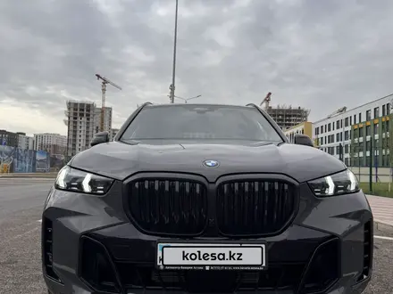 BMW X5 2025 года за 69 800 000 тг. в Астана – фото 4