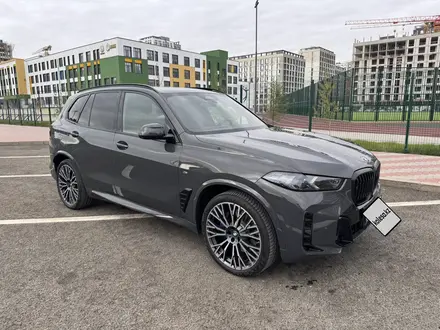 BMW X5 2025 года за 69 800 000 тг. в Астана – фото 5