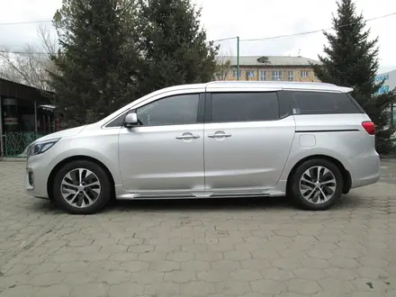 Kia Carnival 2019 года за 12 900 000 тг. в Караганда – фото 3