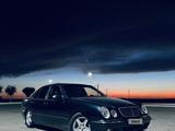 Mercedes-Benz E 320 2001 года за 4 500 000 тг. в Жанаозен