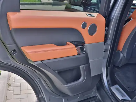 Land Rover Range Rover Sport 2015 года за 17 790 000 тг. в Алматы – фото 38