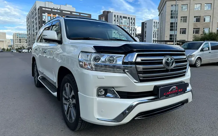 Toyota Land Cruiser 2015 годаүшін34 500 000 тг. в Астана
