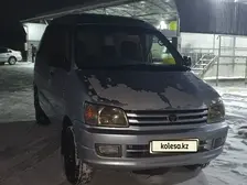 Toyota Town Ace Noah, 1996