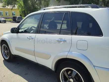 Toyota RAV4 2005 года за 5 900 000 тг. в Костанай – фото 10