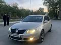 Volkswagen Passat 2005 года за 3 999 000 тг. в Астана – фото 2