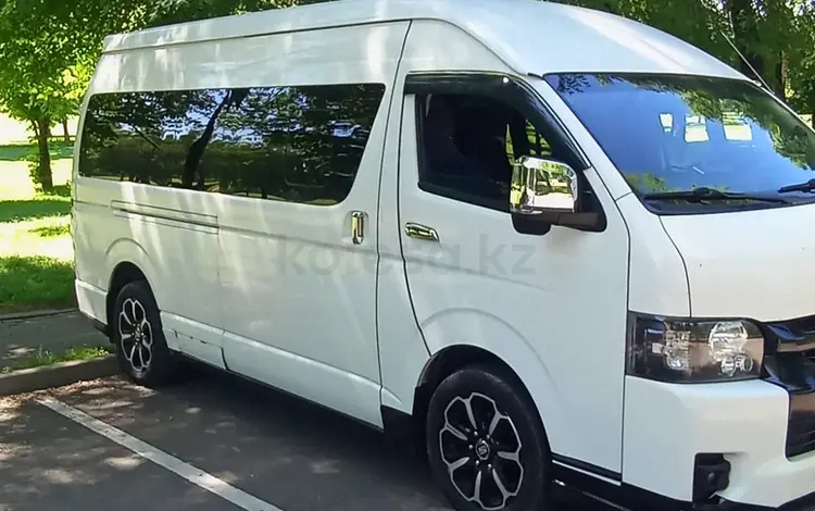 Toyota Hiace 2016 года за 17 500 000 тг. в Алматы