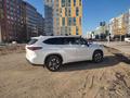 Toyota Highlander 2021 годаүшін24 000 000 тг. в Астана