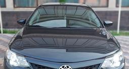 Toyota Camry 2013 года за 9 200 000 тг. в Шымкент – фото 2