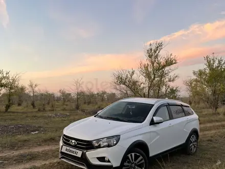 ВАЗ (Lada) Vesta SW Cross 2022 года за 7 300 000 тг. в Актобе – фото 2