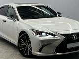 Lexus ES 250 2022 годаүшін23 500 000 тг. в Алматы – фото 3