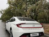 Hyundai Sonata 2022 годаүшін11 000 000 тг. в Кентау – фото 2