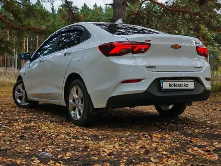 Chevrolet Onix 2023 года за 5 400 000 тг. в Петропавловск – фото 6
