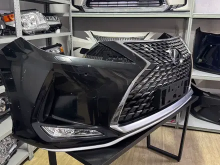 Бампер бу оригинал в сборе Lexus RX 2019-2022 за 600 000 тг. в Астана – фото 3