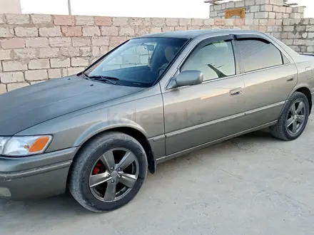 Toyota Camry 1998 года за 2 650 000 тг. в Актау – фото 4