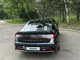 Hyundai Sonata 2023 годаүшін12 800 000 тг. в Алматы – фото 4