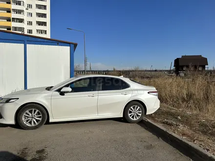 Toyota Camry 2020 года за 12 850 000 тг. в Астана – фото 4