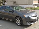 Toyota Camry 2014 года за 5 800 000 тг. в Актобе – фото 2