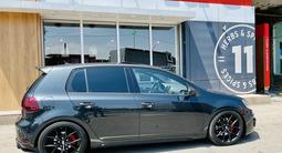 Volkswagen Golf 2010 года за 10 500 000 тг. в Алматы – фото 2