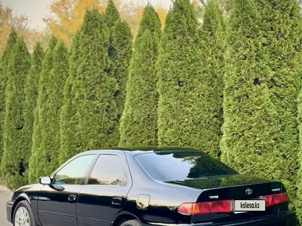 Toyota Camry 2001 года за 3 800 000 тг. в Алматы – фото 10